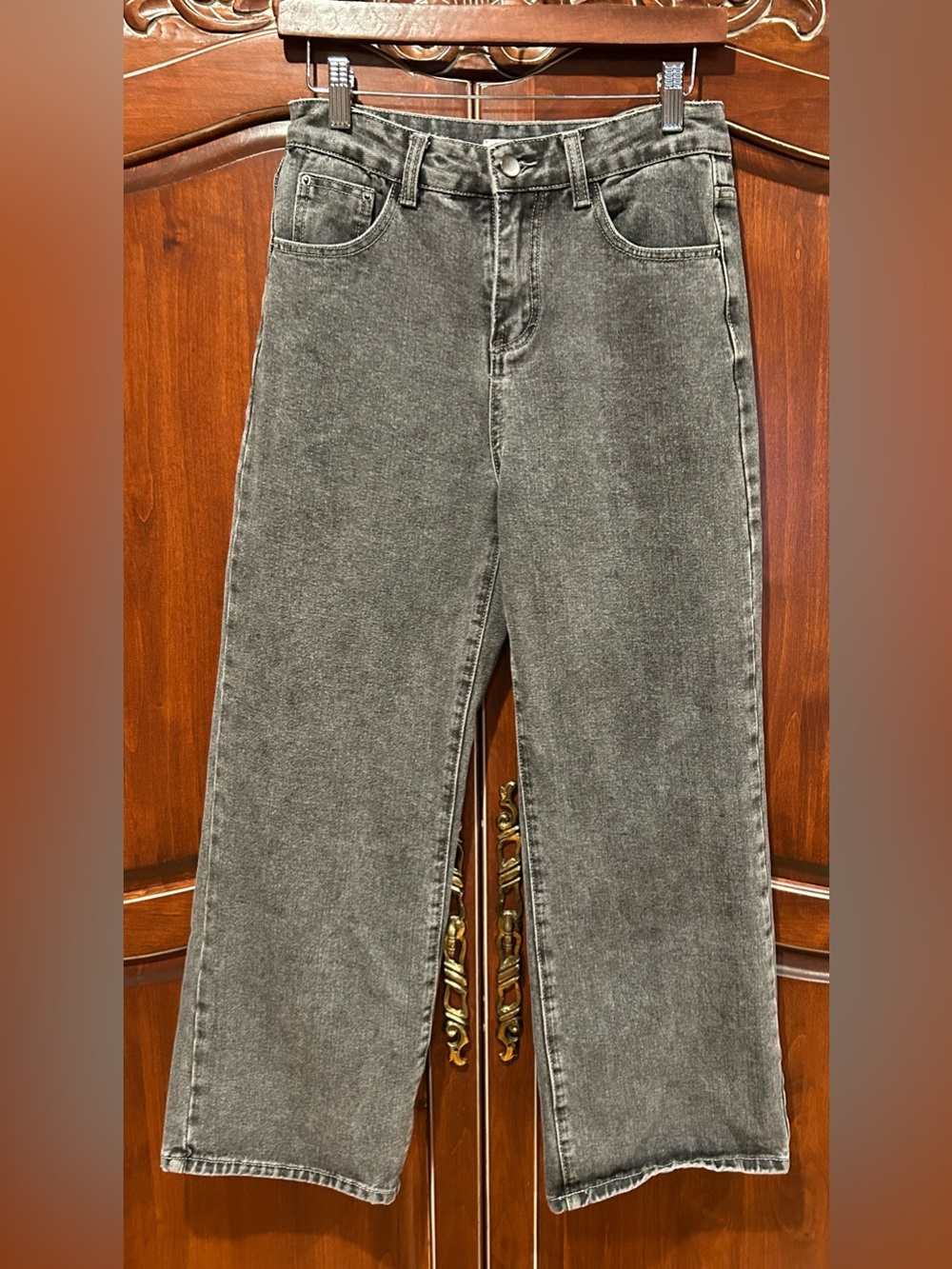 High-Waist Wide-Leg Women's Jeans in Washed Gray